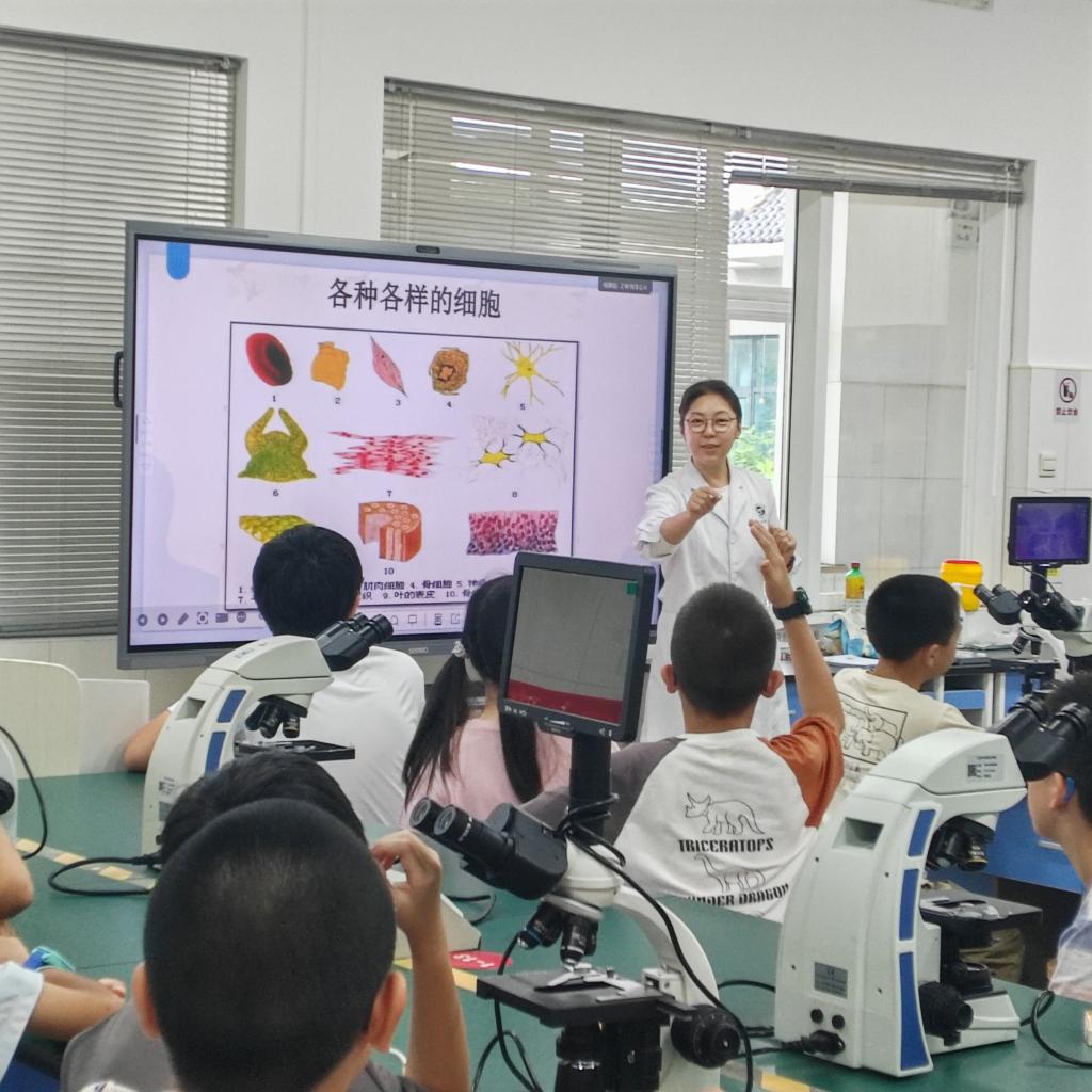动物科技学院成功举办中小学生社会大课堂培训活动